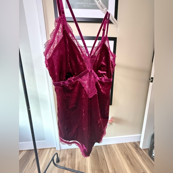 TORRID Velvet Lace Bodysuit - Picture 6 of 9
